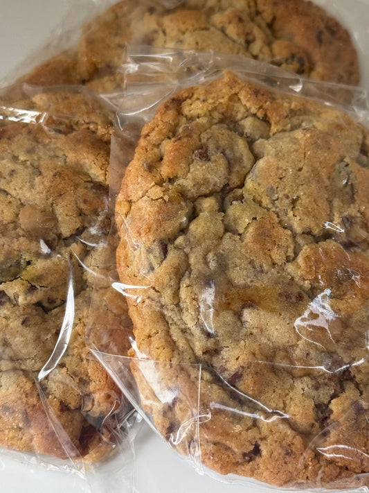 Pistachio Toffee Cookie